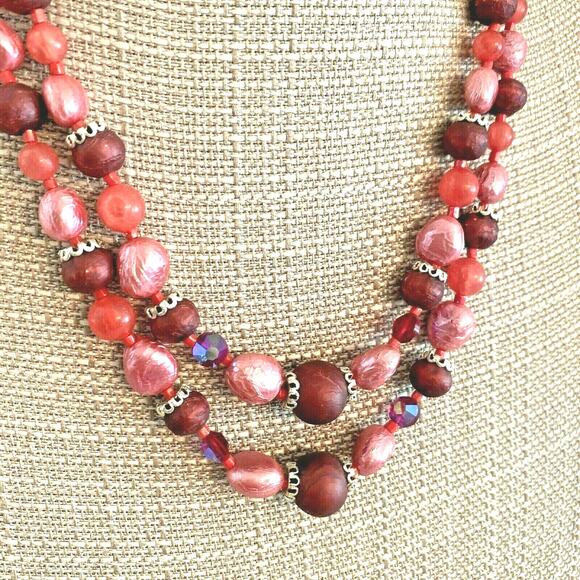 Vintage mid century double strand beaded necklace pinks reds romantic retro look - Picture 2 of 6